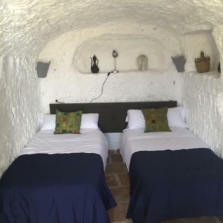 The Cave Of Dreams Bed & Breakfast Baza Exterior photo